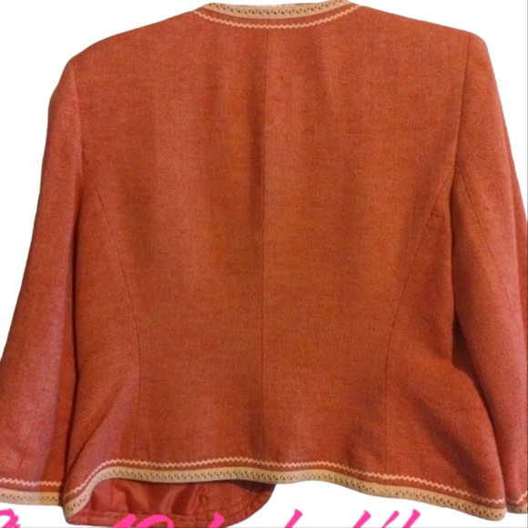 Ladies Coral colored jacket - Picture 3 of 4